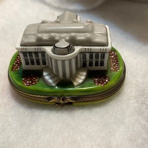 Rochard. Point Main. Limoges box.  The White House.